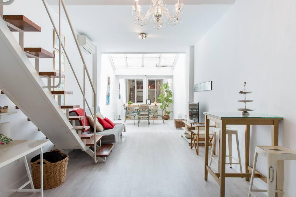 Duplex Center Parking Netflix Amazon Video Apartment Севиля Екстериор снимка