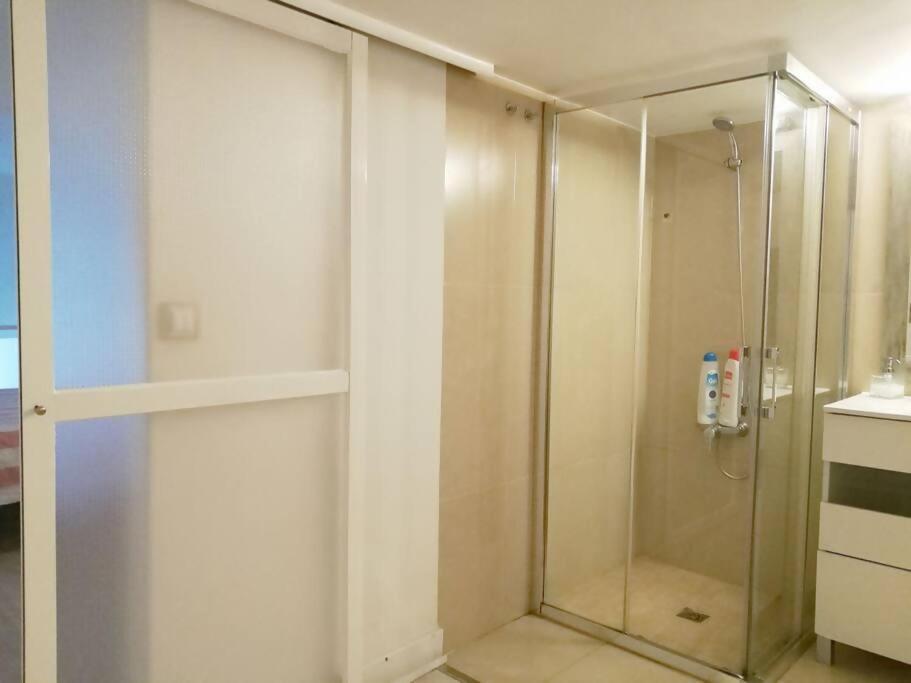 Duplex Center Parking Netflix Amazon Video Apartment Севиля Екстериор снимка